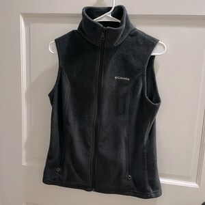 Columbia Vest women’s size small in charcoal black good used condition. Zipfront